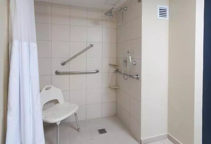 キングサイズベッドのスタンダードルーム, Holiday Inn Express Veracruz Boca Del Rio, An Ihg