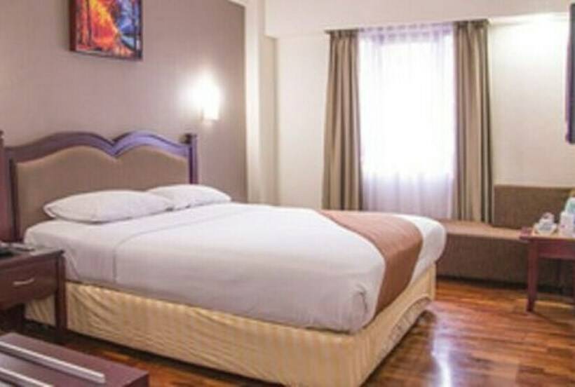 スーペリアールーム, Mega Proklamasi