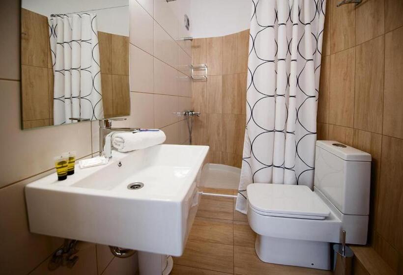 חדר דלוקס לשלושה, Olympion