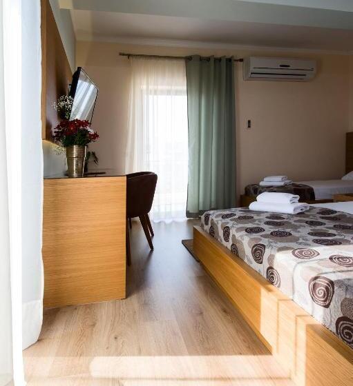 חדר דלוקס לשלושה, Olympion