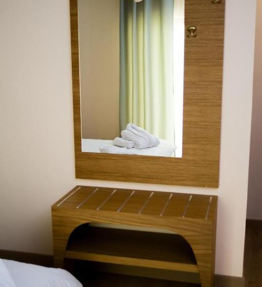 חדר דלוקס, Olympion