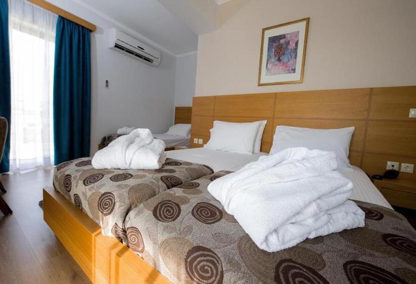 חדר דלוקס לשלושה, Olympion