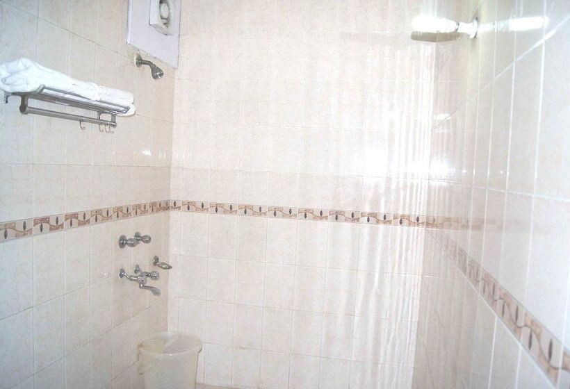 标准间, Westend Holiday Home 5 Mint From Nizamuddin Railway Station