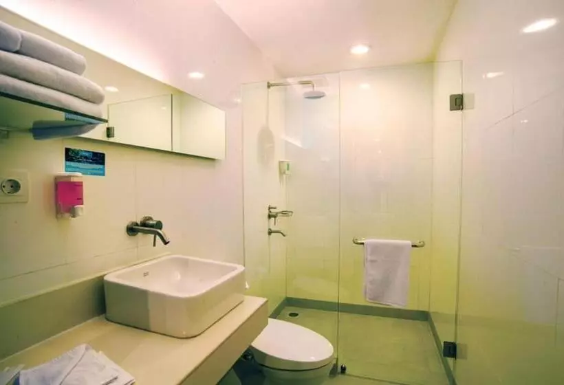 سوییت جونیور, Idoop Hotel By Prasanthi