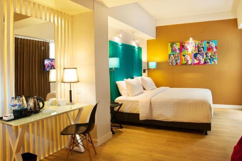 Полулюкс, Idoop Hotel By Prasanthi