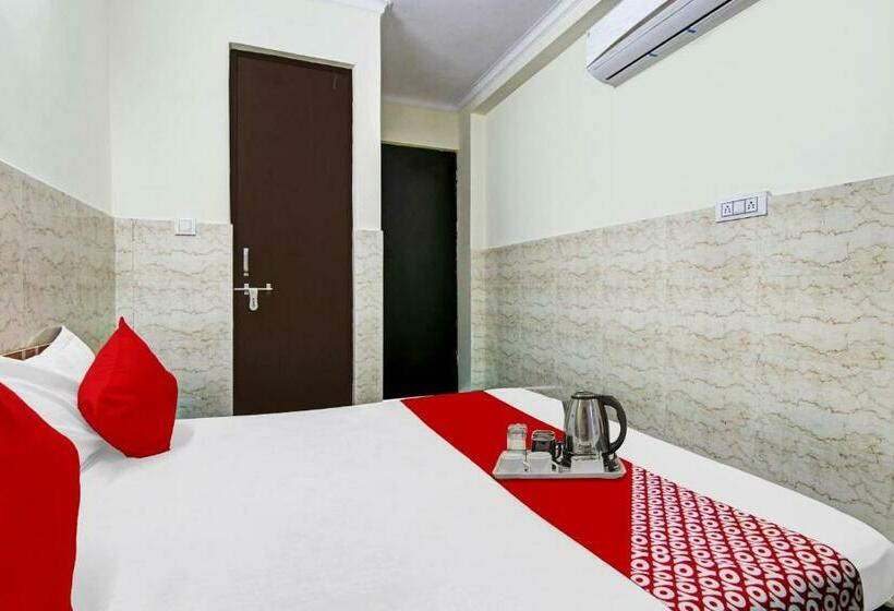 トリプルクラシックルーム, Flagship Sky Zone Near Dwarka Mor Metro Station