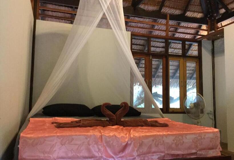 חדר סטנדרט נוף לגינה, Cashew Nut Bungalow, Ko Mook