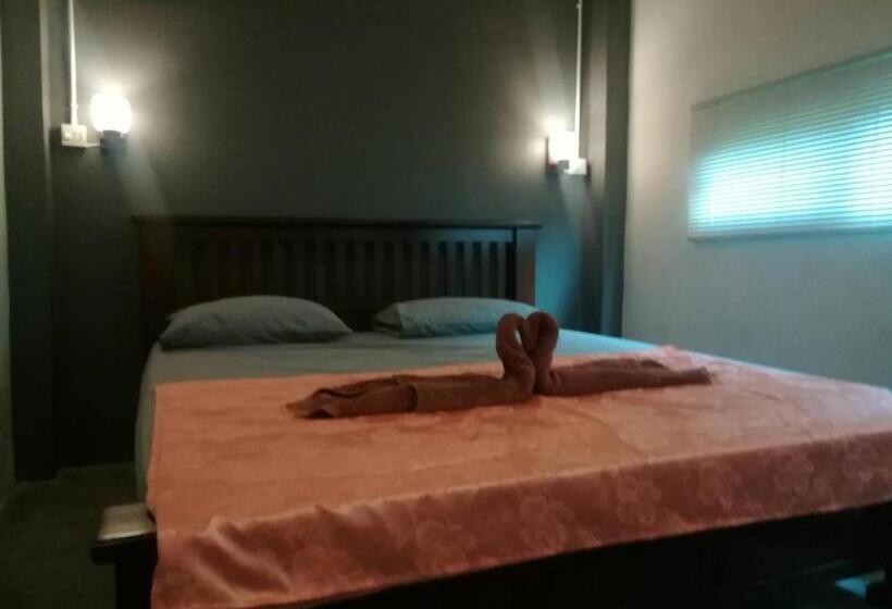 스탠다드 룸, Cashew Nut Bungalow, Ko Mook
