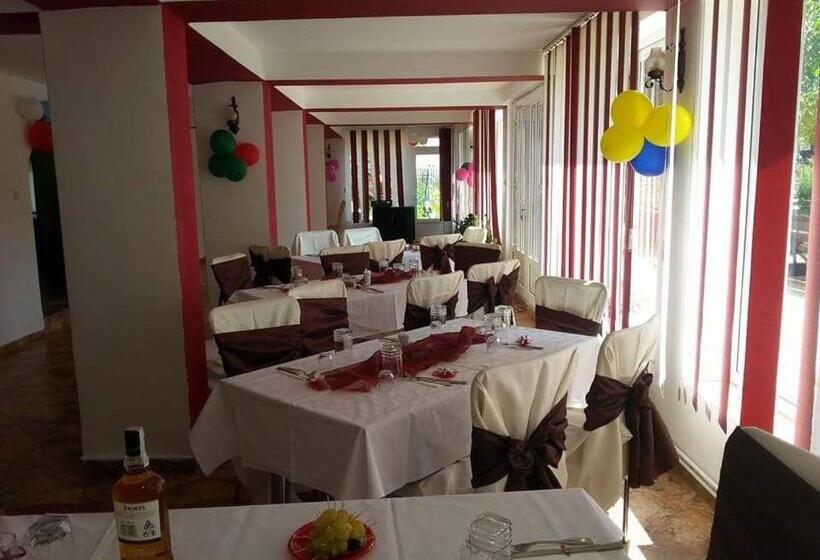 Дом 1 Спальня, Pensiunea Mary