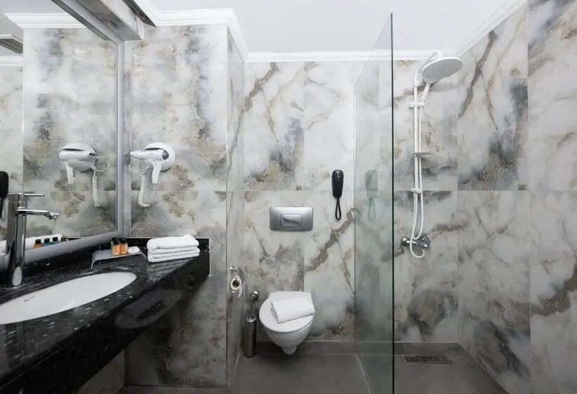 スーペリアの４人部屋, Dedeman Kemer Resort   Ultra All Inclusive