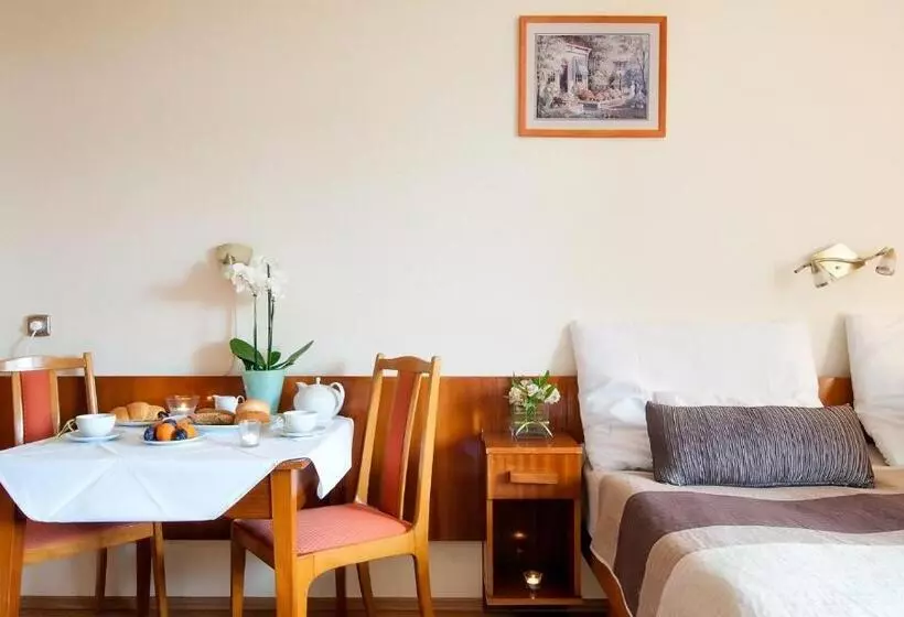 Monolocale Standard con Balcone, Apartman