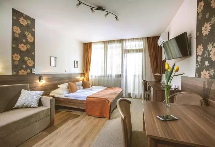 Monolocale Superiore, Apartman