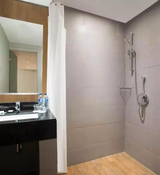 Superior Room, Batiqa Hotel Cirebon