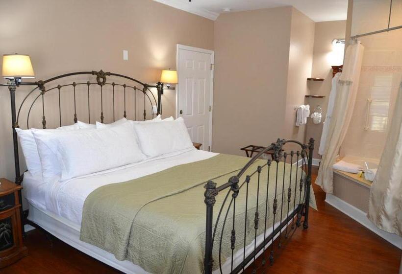 스탠다드 룸 킹사이즈 침대, Victorian House Bed And Breakfast