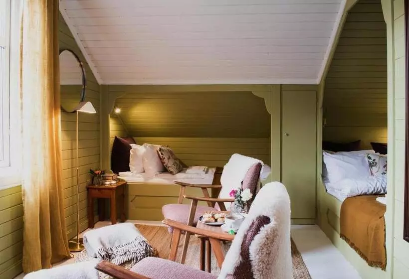 ファミリールーム, Fjærland Fjordstove Hotell   Huseby Hotelldrift As