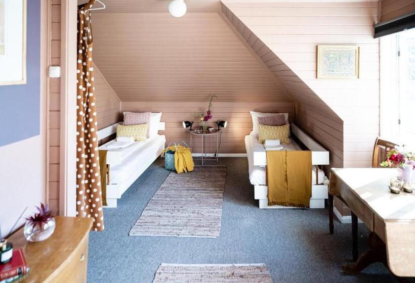 Семейный Номер, Fjærland Fjordstove Hotell   Huseby Hotelldrift As