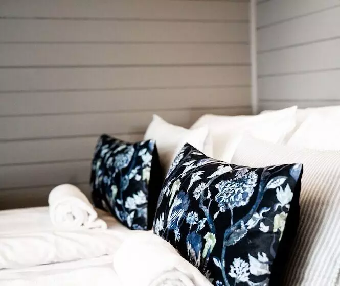 ダブルベッドのベーシックルーム, Fjærland Fjordstove Hotell   Huseby Hotelldrift As