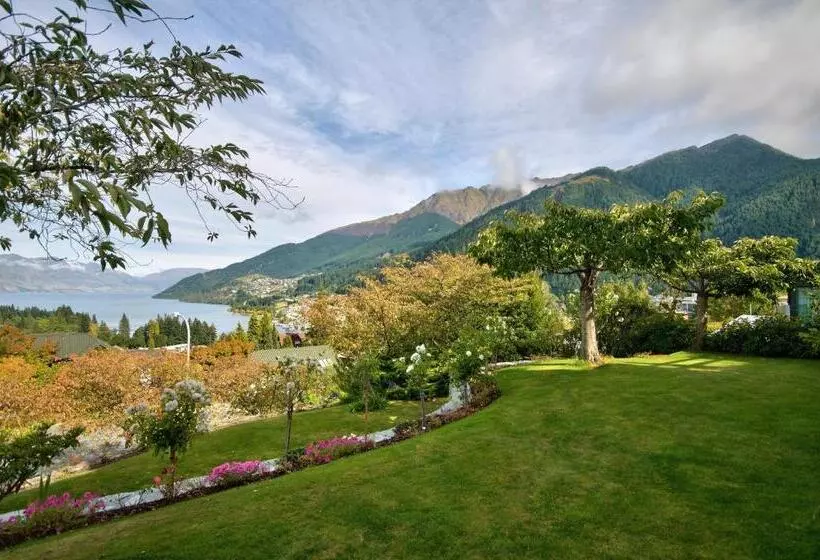 آپارتمان 2 خوابه, Balmoral Lodge