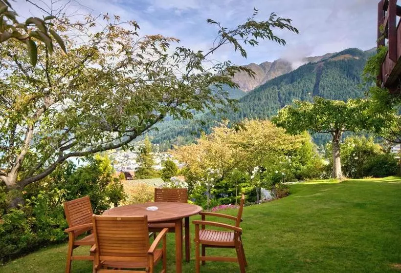آپارتمان 2 خوابه, Balmoral Lodge