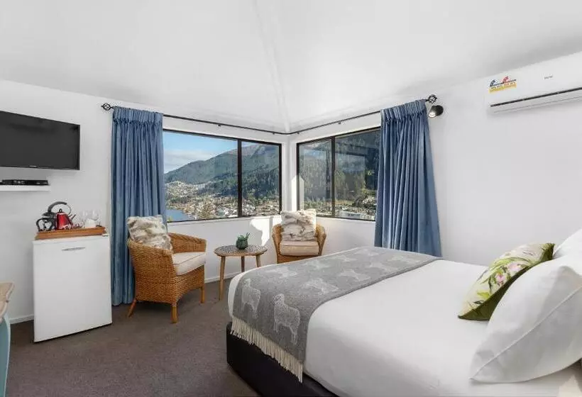 اتاق سوپریور, Balmoral Lodge