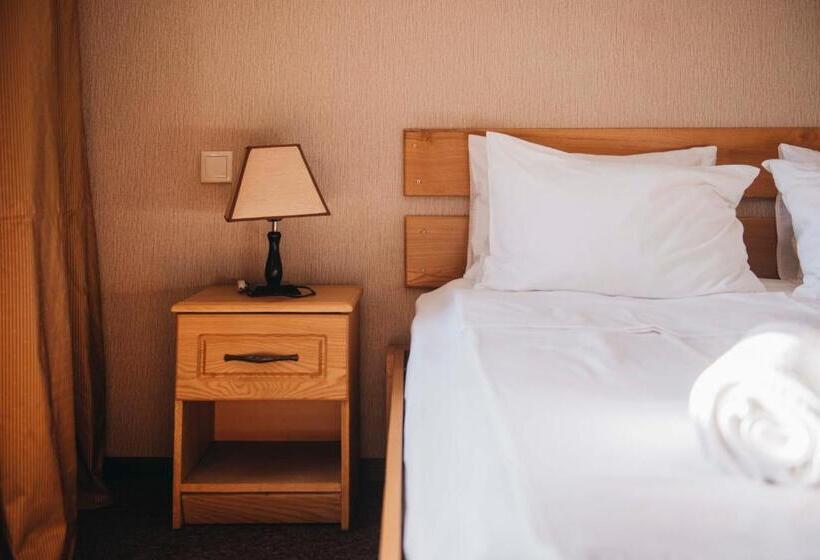 اتاق لوکس, Chateau Kvareli