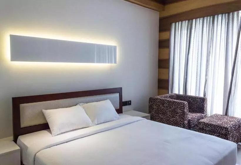اتاق اجرایی, Diana Heights Luxury