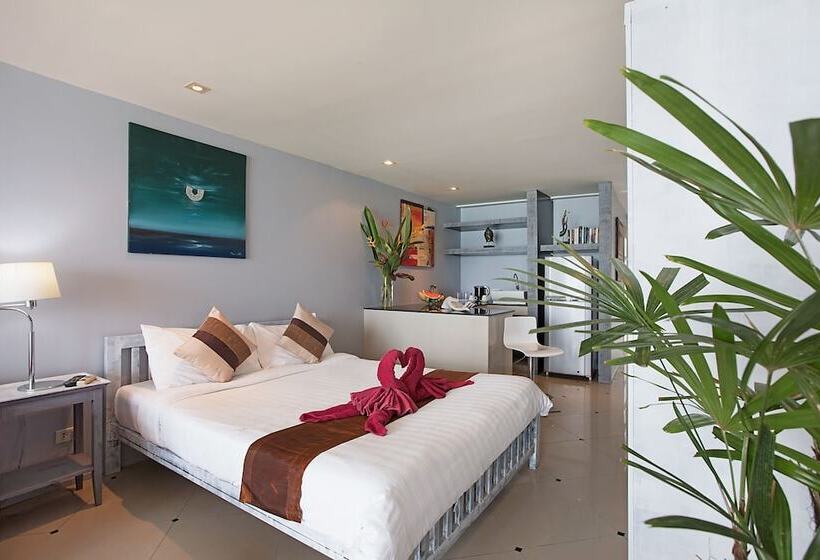 اتاق لوکس با چشمانداز دریا, Enjoy Beach