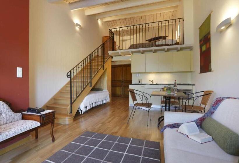 スイート, La Palombe