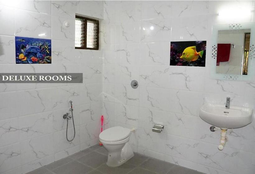 带阳台的豪华间, Pritams Cottages Guest House