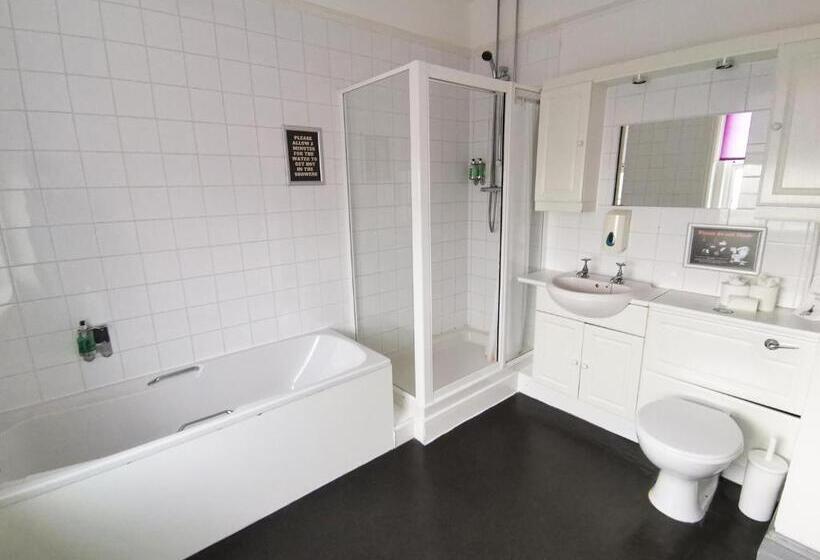 Четырехместный Номер Стандарт, Stonehenge Inn & Shepherds Huts