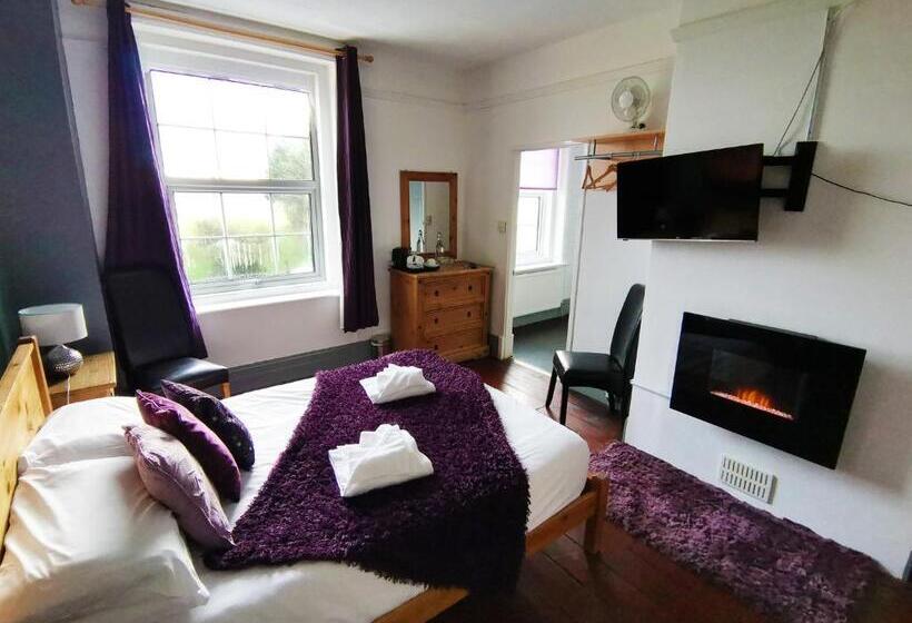 Четырехместный Номер Стандарт, Stonehenge Inn & Shepherds Huts