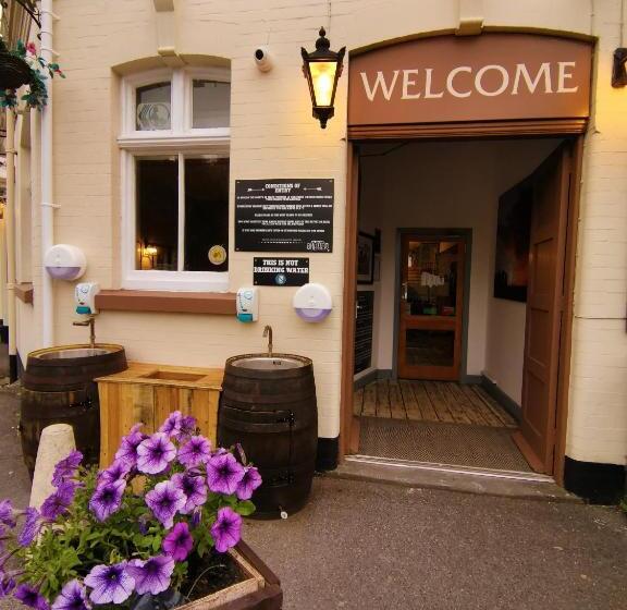 Хижина, Stonehenge Inn & Shepherds Huts