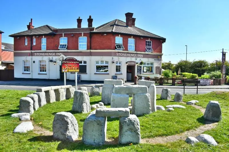 Standard Yhden Hengen Huone, Stonehenge Inn & Shepherds Huts