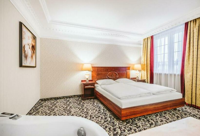 Классический Номер, Windsor W Jachrance