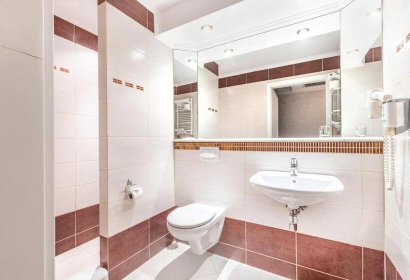 Классический Номер, Windsor W Jachrance