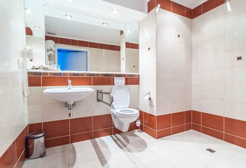 Классический Номер, Windsor W Jachrance