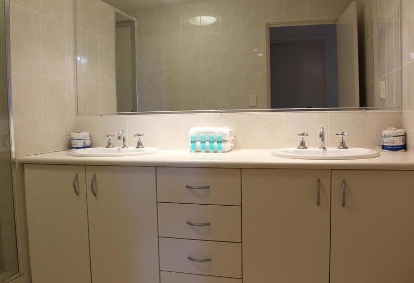 דירת שני חדרים, Great Eastern Motor Lodge