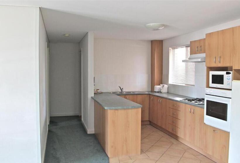 דירת שני חדרים, Great Eastern Motor Lodge