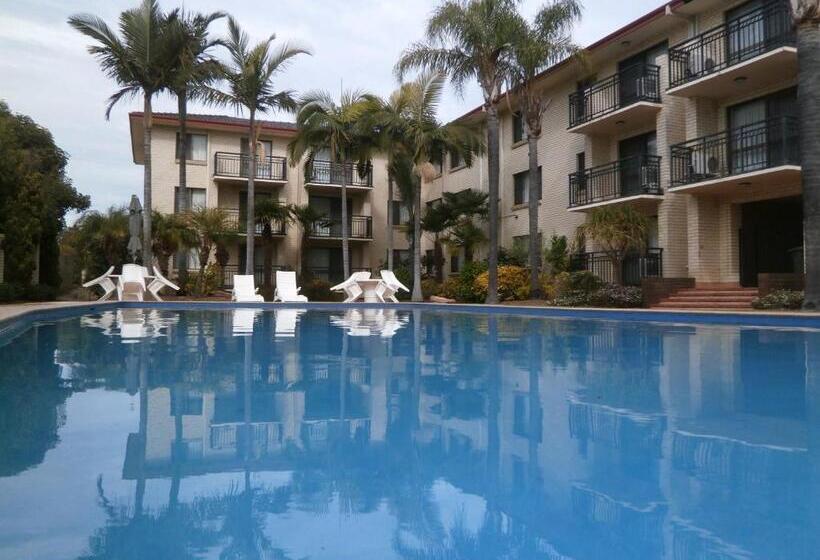 סטודיו דלוקס, Great Eastern Motor Lodge