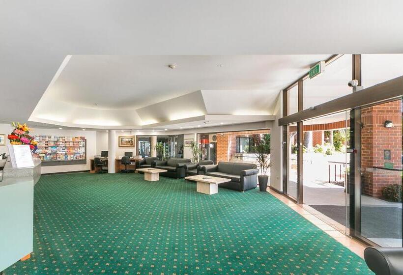 סוויטה, Great Eastern Motor Lodge