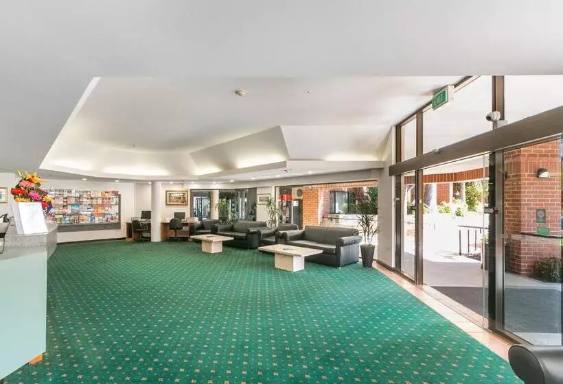スイート, Great Eastern Motor Lodge