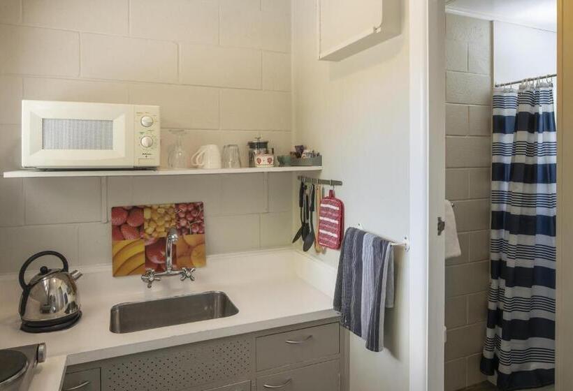 标准工作室, U Studios Masterton