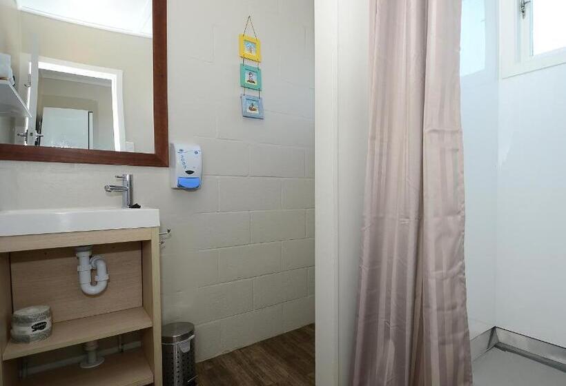 带2个卧室的公寓, U Studios Masterton