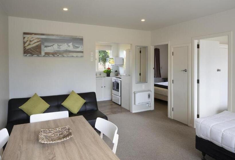 2人卧室家庭公寓, U Studios Masterton