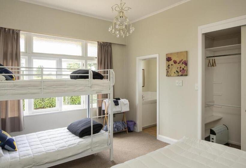 带1个卧室的别墅, U Studios Masterton