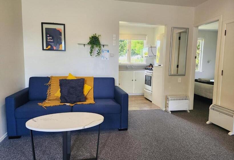 2人卧室家庭公寓, U Studios Masterton