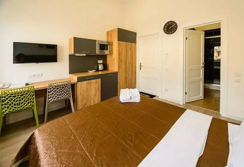 Standard-huone Kaupunkinäkymä, Partner Guest House Baseina
