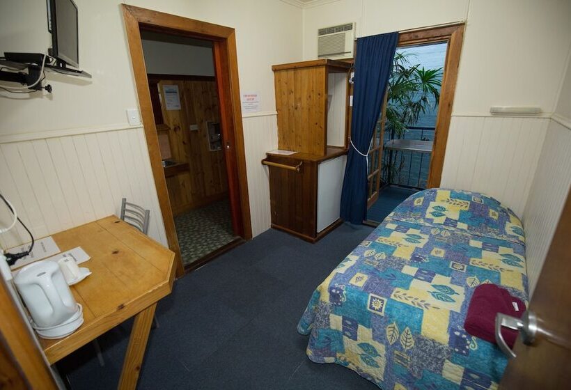 غرفة قياسية فردية, Brisbane Manor