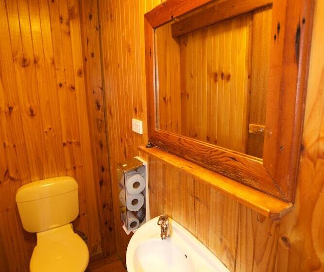 غرفة قياسية, Brisbane Manor