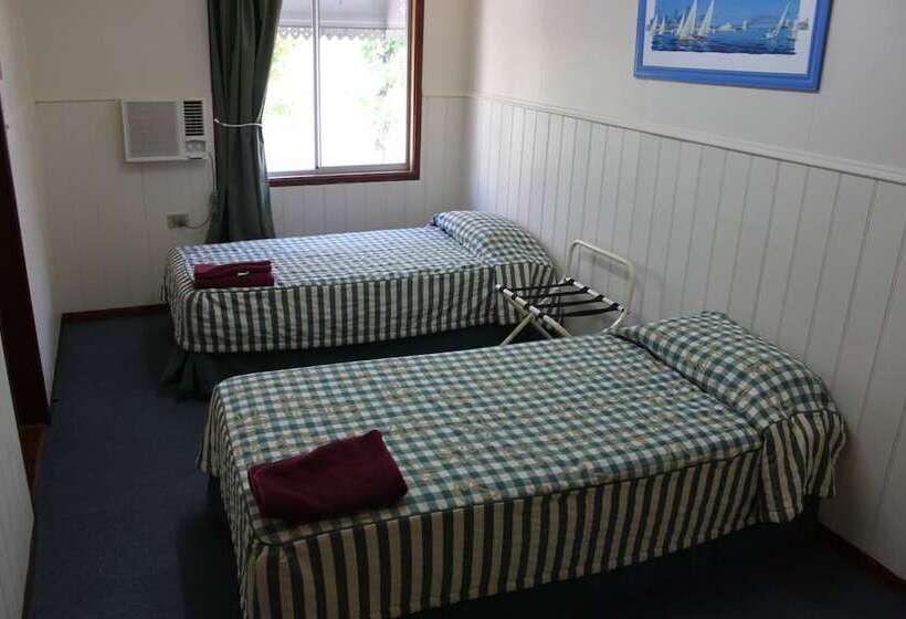 غرفة قياسية, Brisbane Manor